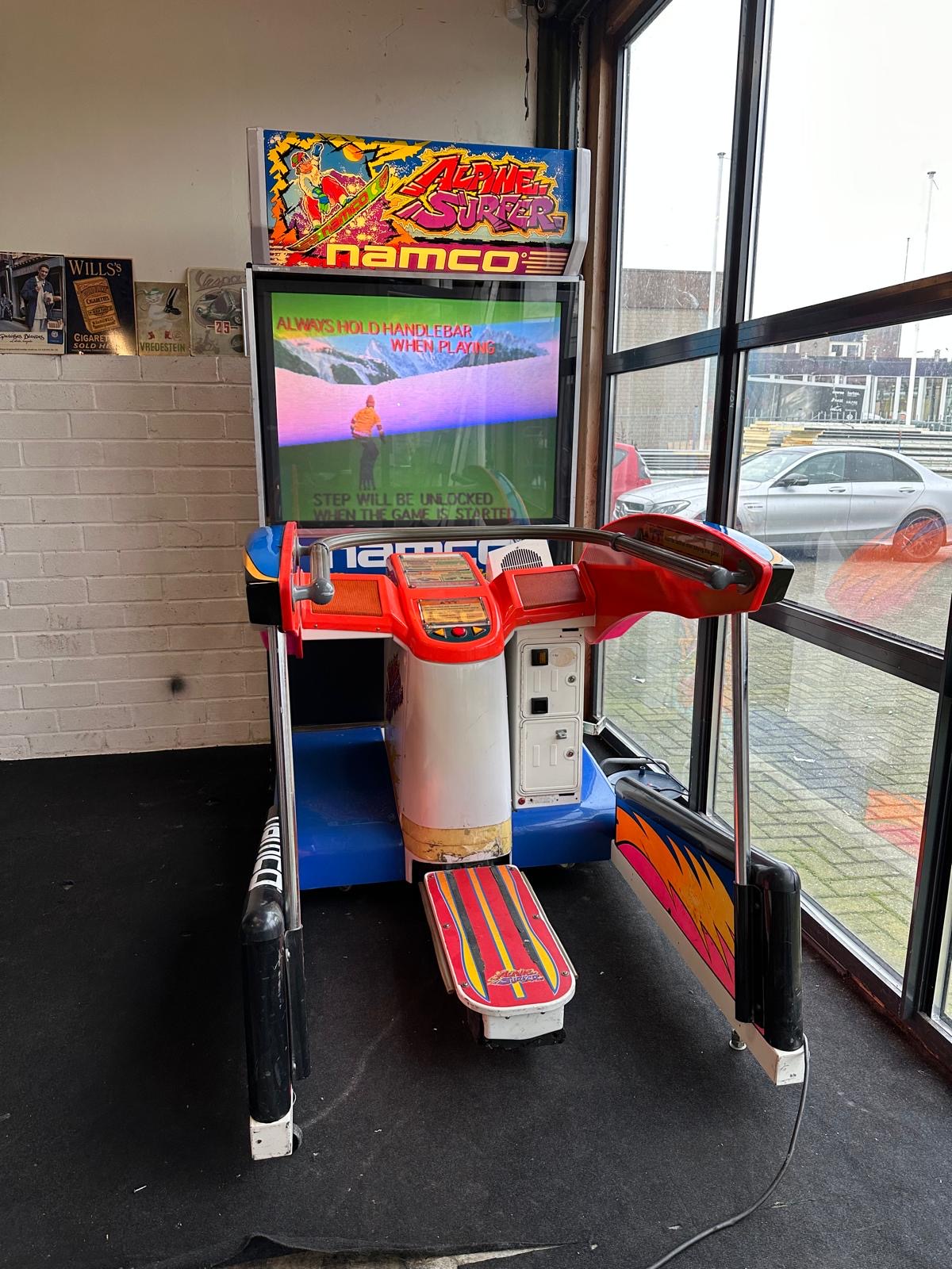 Arcade & simulators